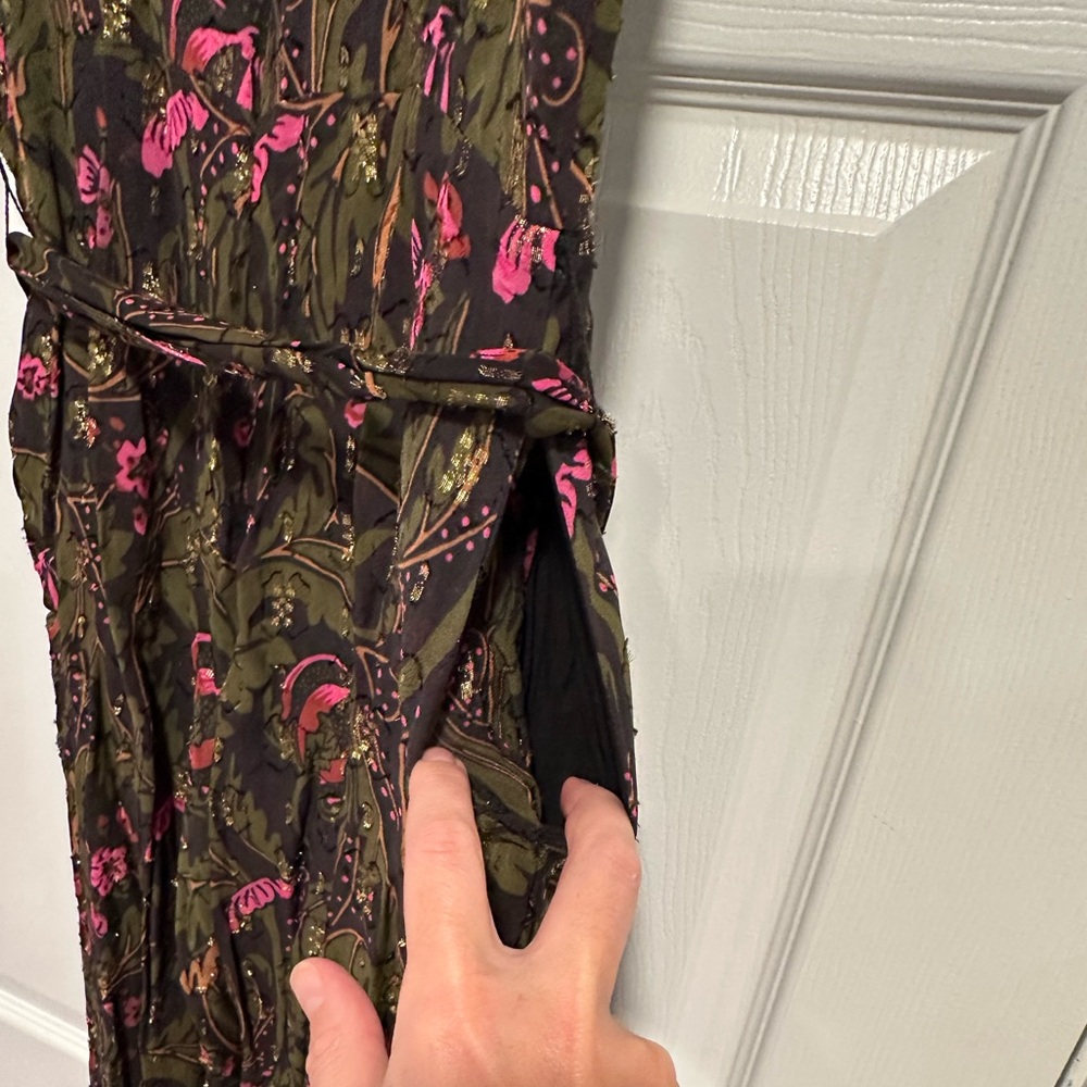 Ett:Twa Anthropologie Brenda Green Gold Jumpsuit size 4
Boho cottagecore - Picture 9 of 10